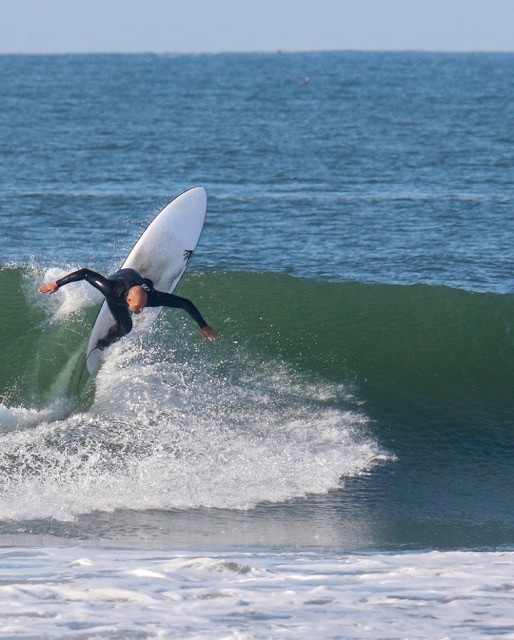 Taylor Jensen Backhand surf TJ Twinzer