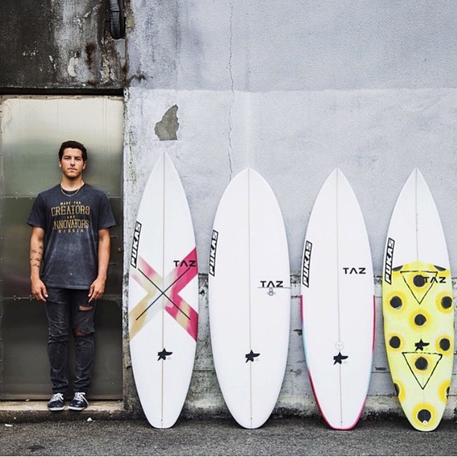 Tablas de surf Pukas x TAZ firmadas por Taz Skylar en País Vasco