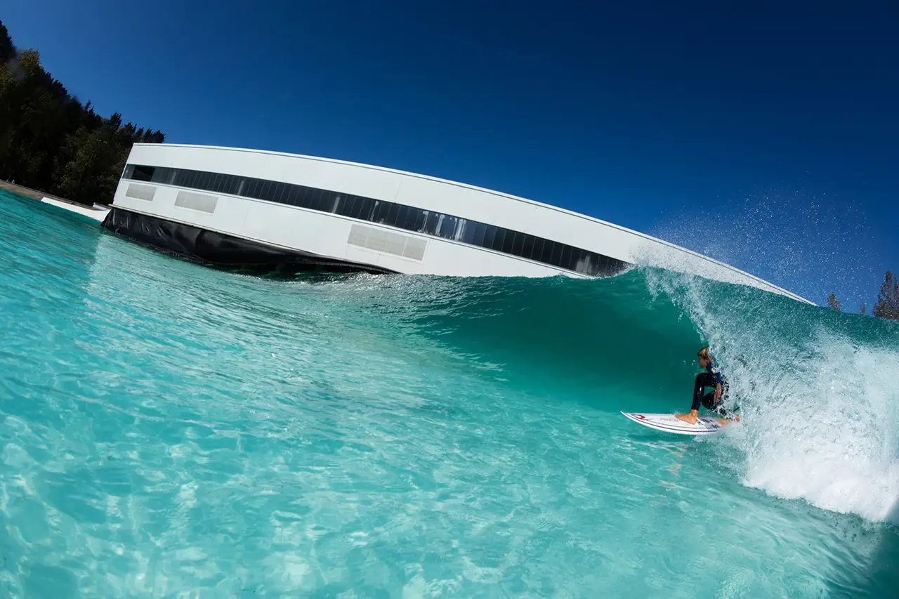 Tubo en la piscina de olas Wavegarden que próximamente se construirá en Cantabria