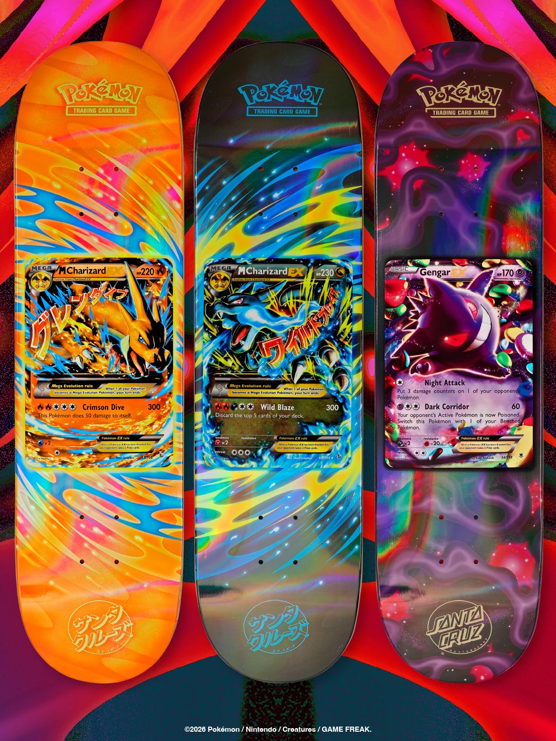 Tablas Santa Cruz x Pokémon TCG de M Charizard EX Y sobre fondo naranja, M Charizard EX X sobre fondo negro con destellos azules y Gengar EX sobre humo morado